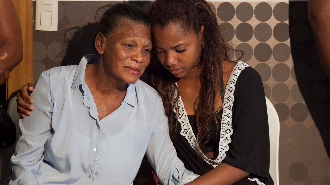 Ventura's family, fans mourn his loss at wake in Dominican